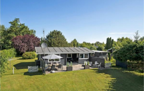 Gorgeous Home In Væggerløse With Wifi, Bogø By